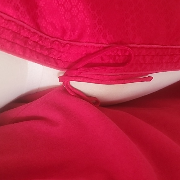 Victorias Secret red robe terry cloth inner lining satin look outer shell size M - Picture 11 of 16